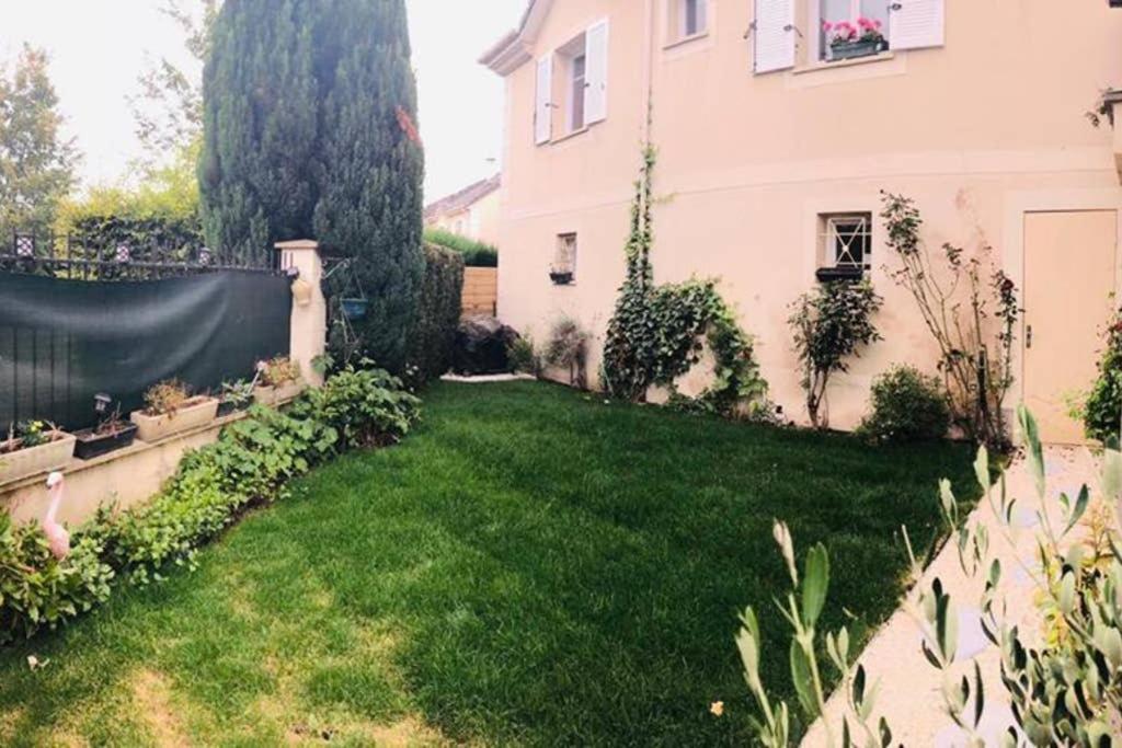 Ca Dei Figli, Charmante Maison De Ville. Bailly-Romainvilliers Exteriör bild