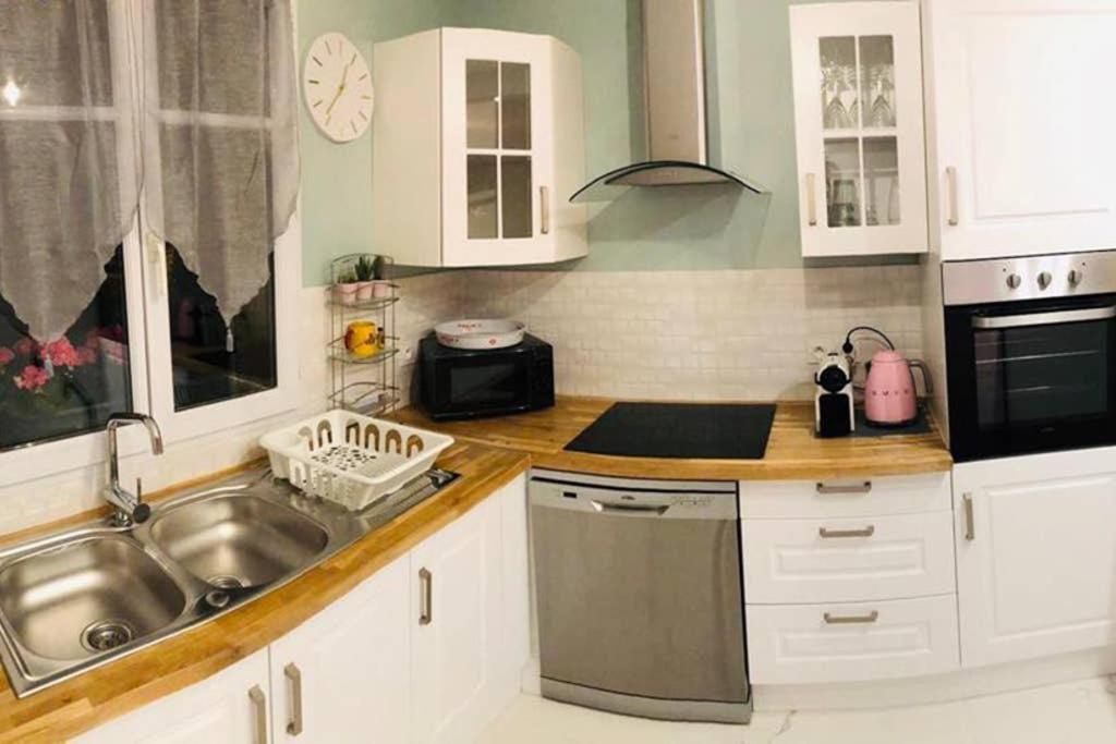 Ca Dei Figli, Charmante Maison De Ville. Bailly-Romainvilliers Exteriör bild